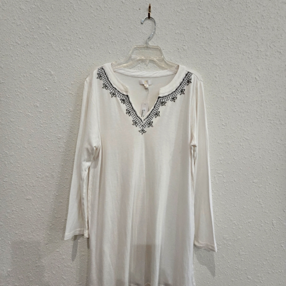 Women's long sleeve casual blouse. Color - Ivory,  Size Medium